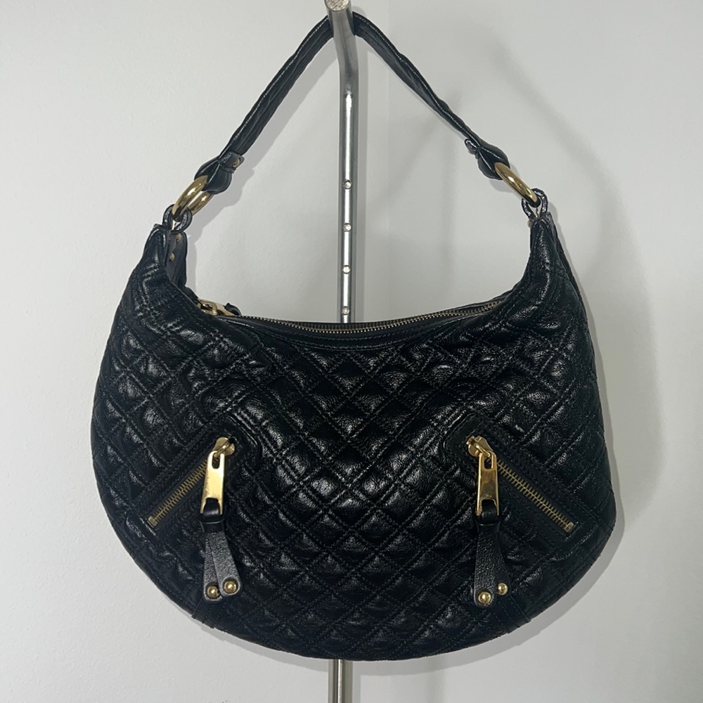 🔹 Marc Jacobs Quilted Leather Shoulder Bag